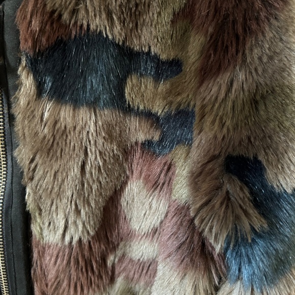 Chic faux fur jacket camo inspired - Picture 9 of 11